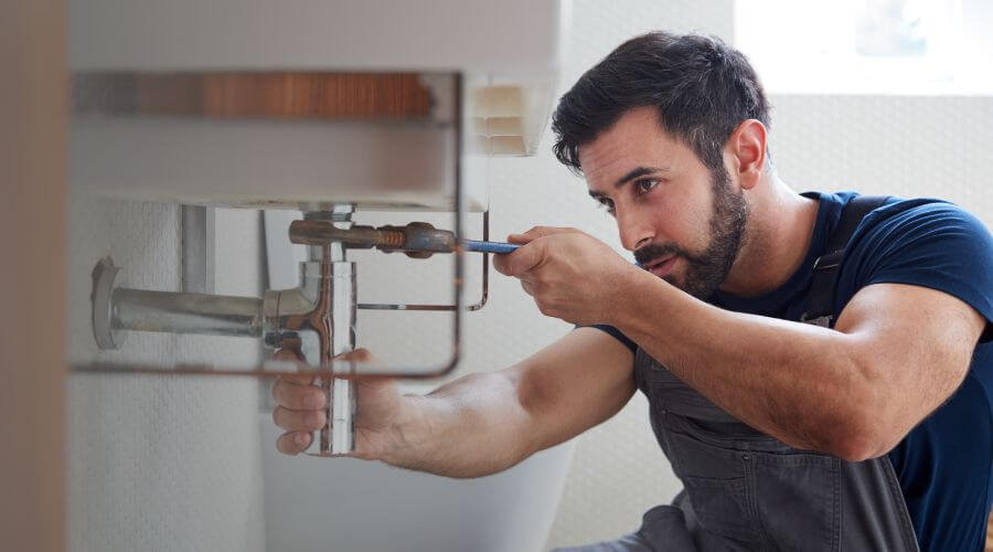 Professional water heater installation services in Freelandville, IN